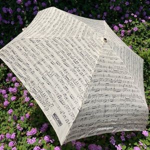 Moschino Cheap & Chic Umbrella🤍